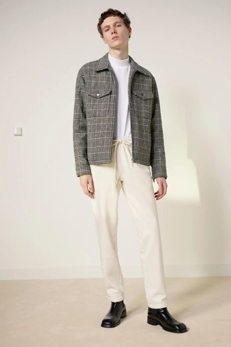 Comment porter une veste écossaise à l'adolescence
