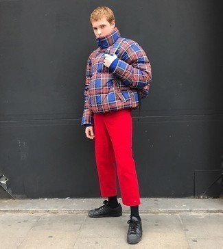 Comment porter une veste écossaise à l'adolescence