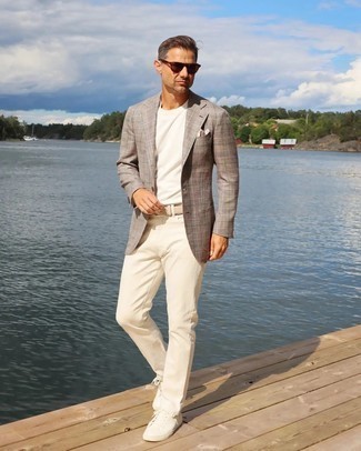 Comment porter une veste écossaise pour un style decontractés quand il fait chaud