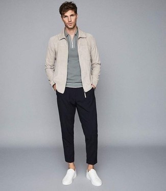 Comment porter un polo avec une veste harrington