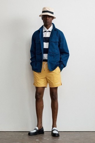 Comment porter un polo avec des slippers