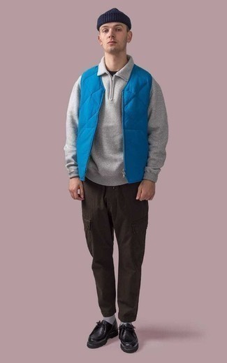 Comment porter un pull à col polo avec un pantalon cargo