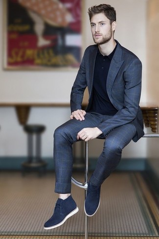 Comment porter un polo avec un costume