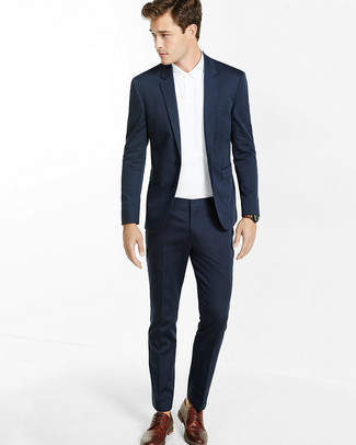 Comment porter un polo avec un costume