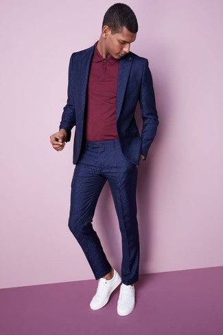 Comment porter un polo avec un costume