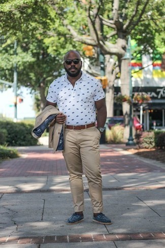 Comment porter un polo avec un costume