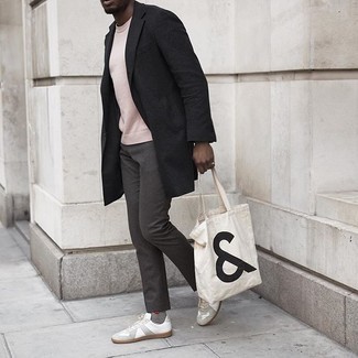 Comment porter un sac imprimé quand il fait froid