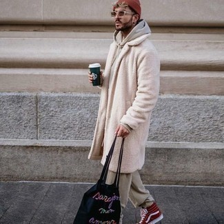 Comment porter un sac imprimé quand il fait froid