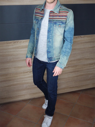 Comment porter une veste en jean imprimée