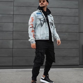 Comment porter une veste en jean imprimée