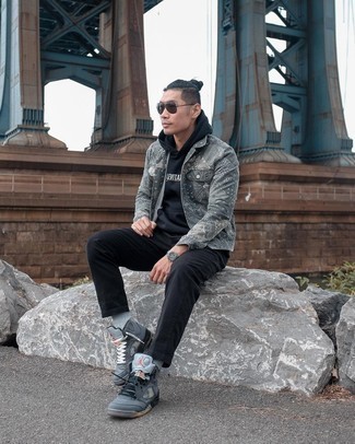 Comment porter une veste en jean imprimée
