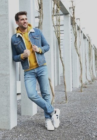 Comment porter des chaussures imprimées pour un style decontractés quand il fait frais