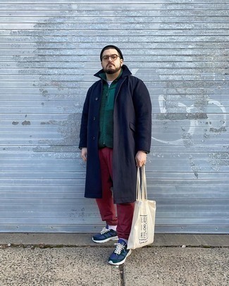 Comment porter un sac fourre-tout imprimé quand il fait froid à 30 ans