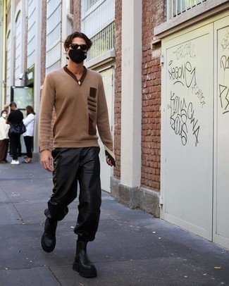 Pantalon chino en cuir noir Givenchy