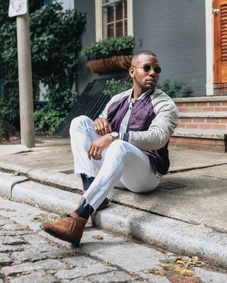 Un jean à porter avec un blouson aviateur pourpre