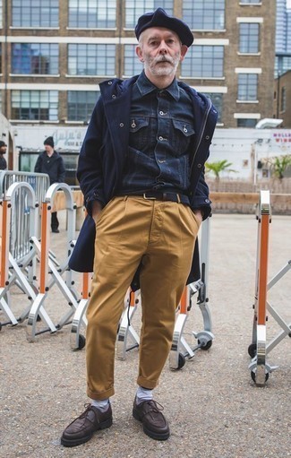 Comment porter un imperméable quand il fait chaud après 50 ans