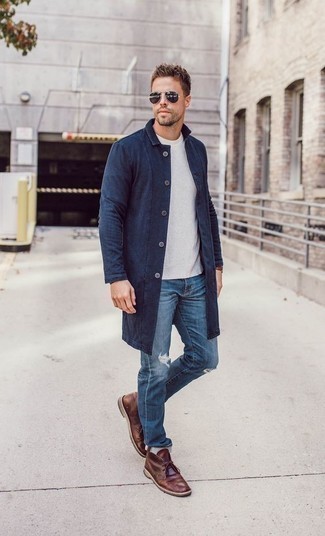 Comment porter un imperméable pour un style relax