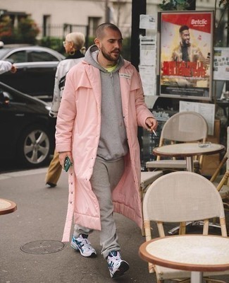 Comment porter un imperméable pour un style relax