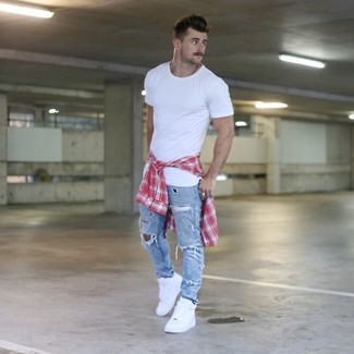 Comment porter une chemise à manches longues écossaise rouge et blanc
