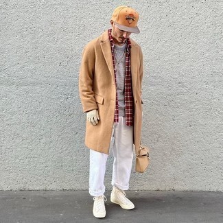 Comment porter une chemise à manches longues écossaise rouge et blanc