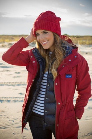 Comment porter un anorak rouge