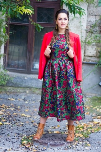 Comment porter un blazer rouge à 20 ans