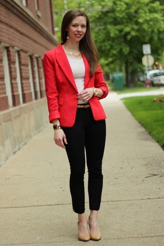 Comment porter un blazer rouge