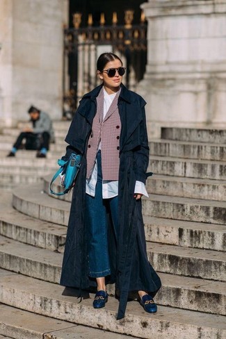 Comment porter un blazer rouge à 20 ans