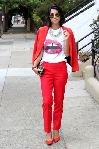 Comment porter un blazer rouge