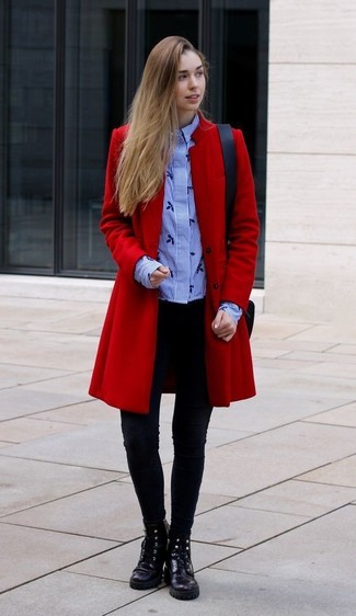 Comment porter un manteau rouge au printemps