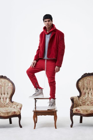 Comment porter un blazer en velours côtelé rouge