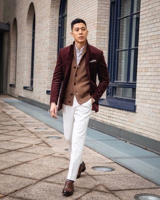 Comment porter un blazer en velours côtelé rouge
