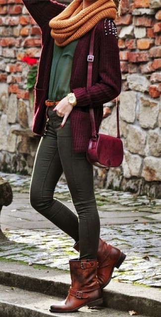 Comment porter un sac bandoulière rouge