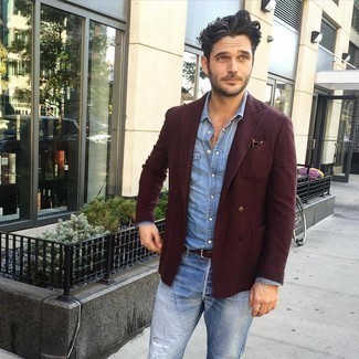 Comment porter un blazer croisé rouge au printemps