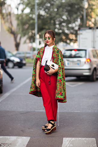 Comment porter un pantalon de costume rouge