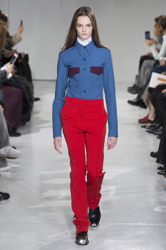 Comment porter un pantalon de costume rouge