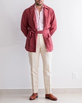 Comment porter une veste style militaire rouge