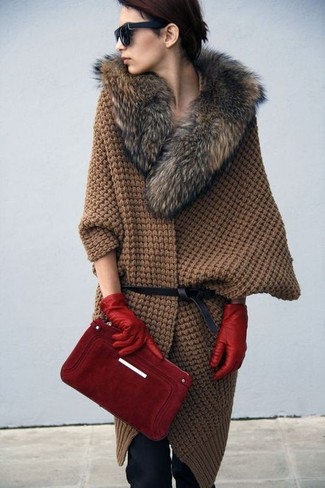 Comment porter des gants rouges