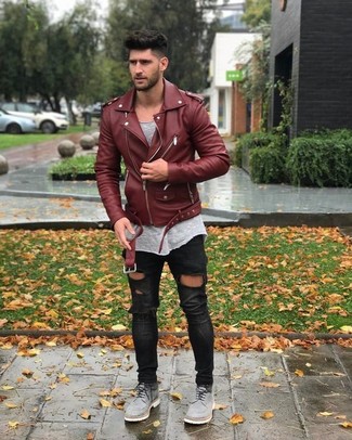 Comment porter une veste rouge quand il fait frais