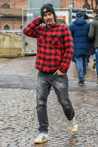 Comment porter une veste rouge