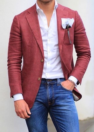 Comment porter une veste rouge pour un style chic decontractés quand il fait chaud