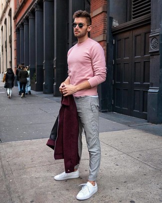 Comment porter une veste rouge quand il fait frais