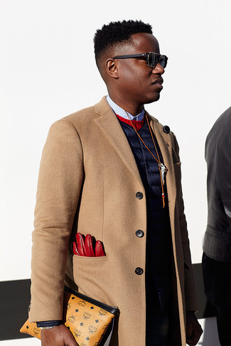 Comment porter des gants en cuir rouges