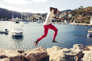 Pantalon rouge homme : comment le porter