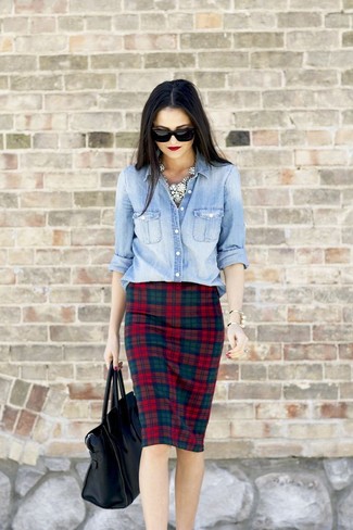 Comment porter une jupe crayon rouge