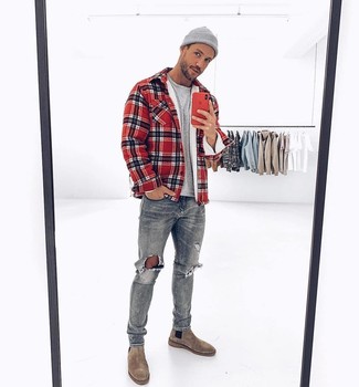 Comment porter une veste-chemise écossaise rouge