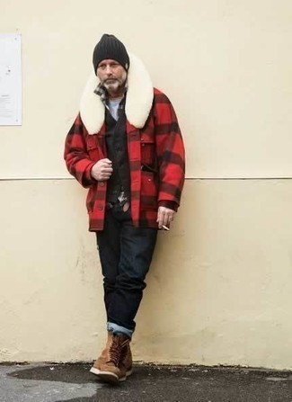 Comment porter une veste-chemise écossaise rouge