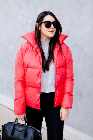 Comment porter une doudoune rouge