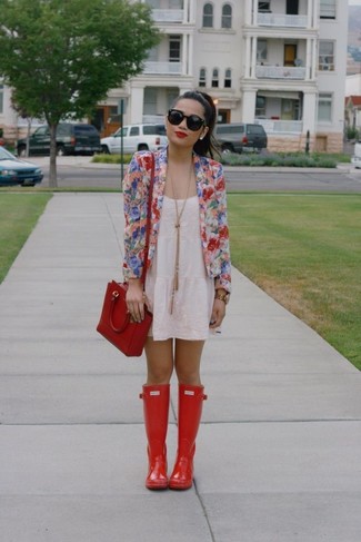 Comment porter des bottes de pluie rouges