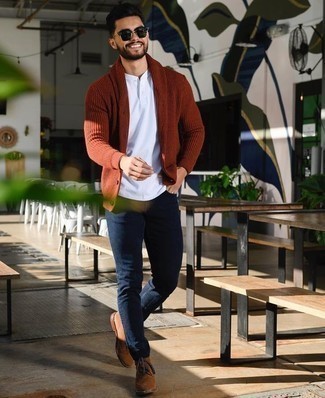 Comment porter un cardigan à col châle rouge